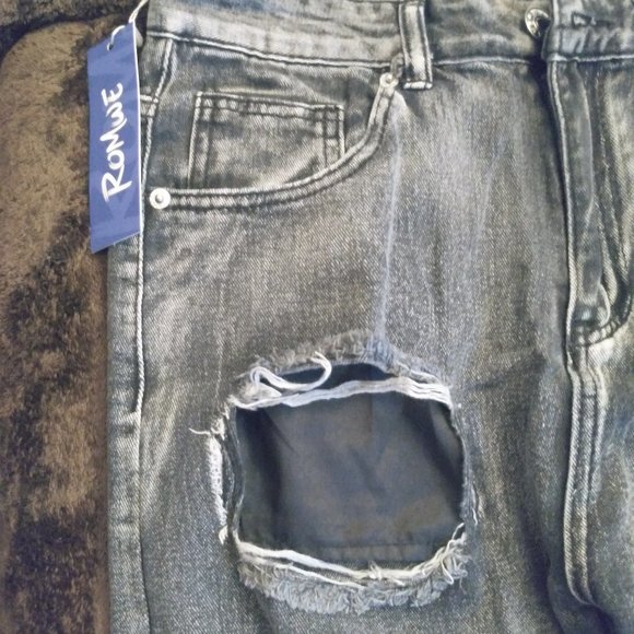Brand New Men's Distressed Jeans - Picture 5 of 7
